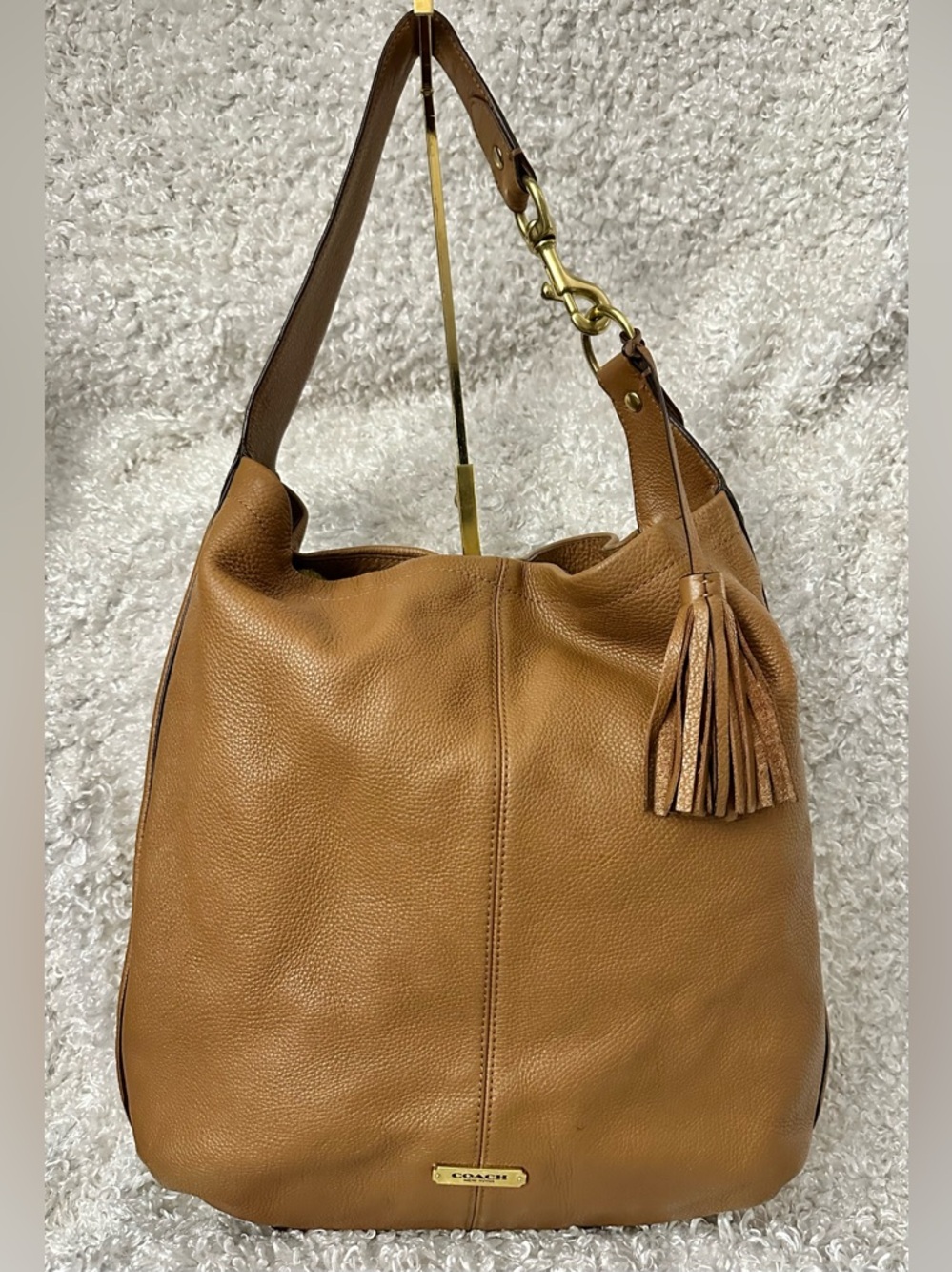 Coach Avery Pebbled Leather Hobo